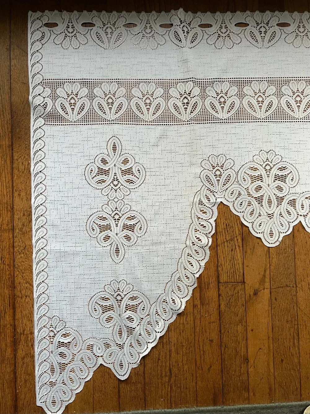 Set of Four White Lace Scalloped Valance Curtains